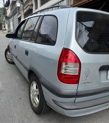 CHEVROLET ZAFIRA 2.0 MPFI COMFORT 8V FLEX 4P MANUAL